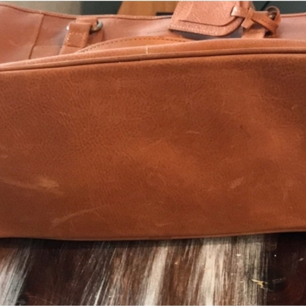 Dooney and Bourke Florentine Leather Newport Tote - Picture 4 of 4